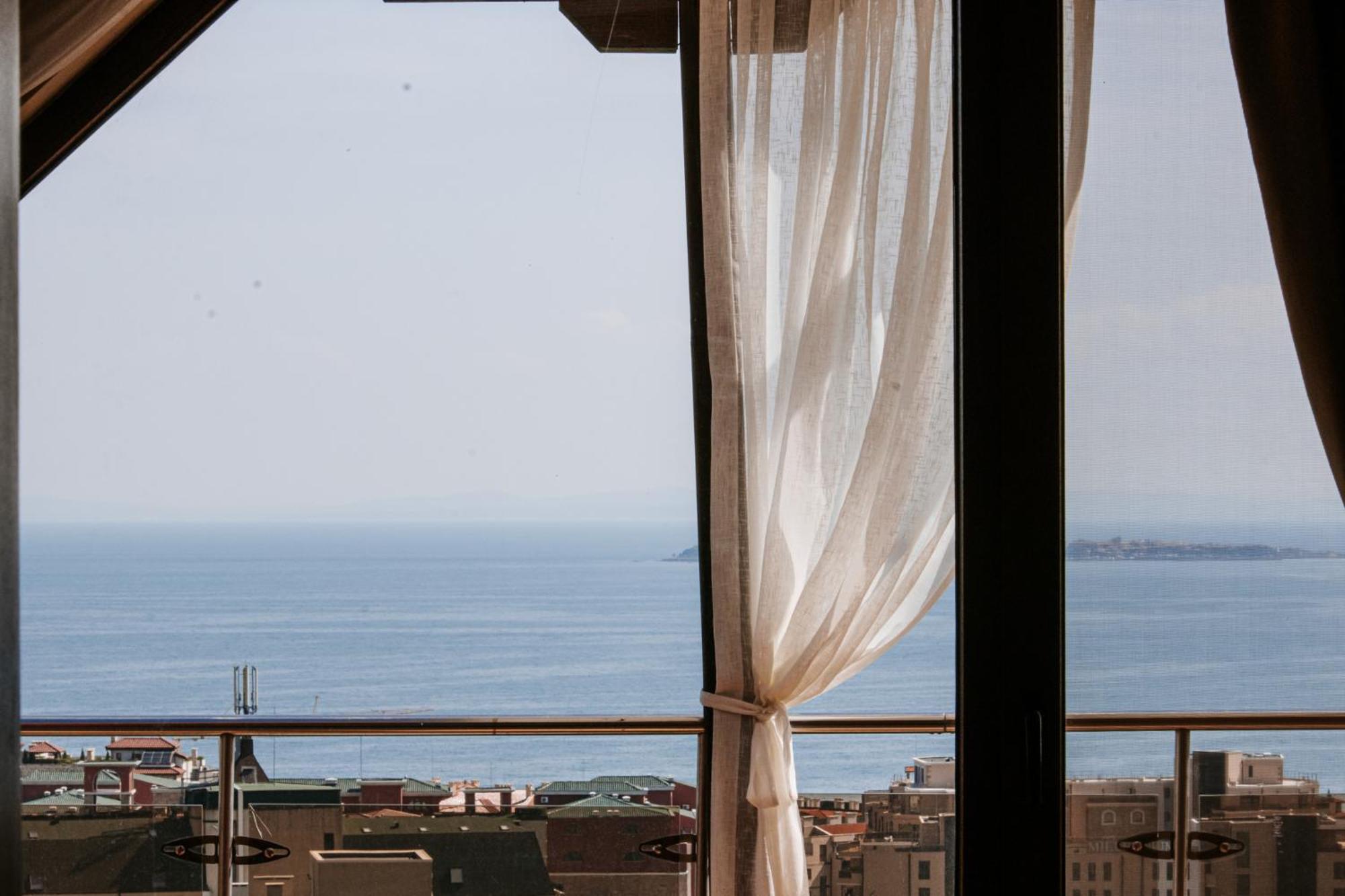 Red Iguana Hotel Sveti Vlas Exterior photo