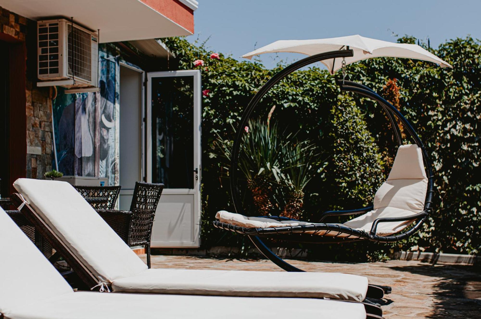 Red Iguana Hotel Sveti Vlas Exterior photo