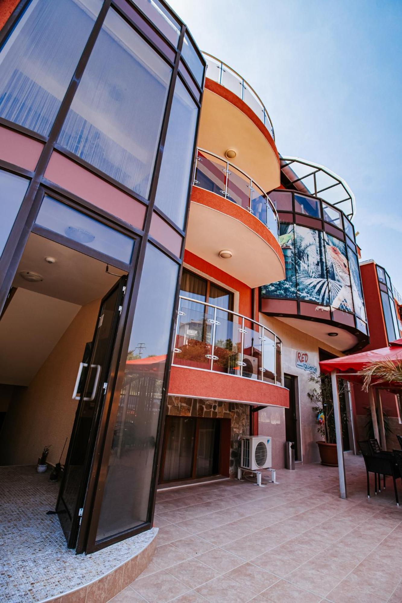 Red Iguana Hotel Sveti Vlas Exterior photo